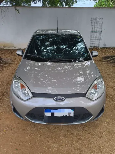 Ford Fiesta Sedan SE 1.6 8V Flex 4P 2014