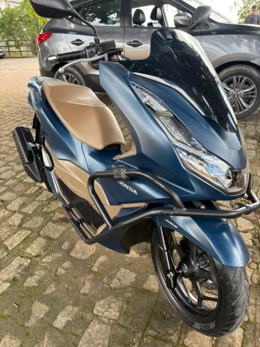 Honda PCX 160 DLX 23