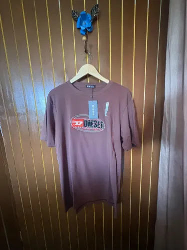 Camiseta Diesel tamanho GG
