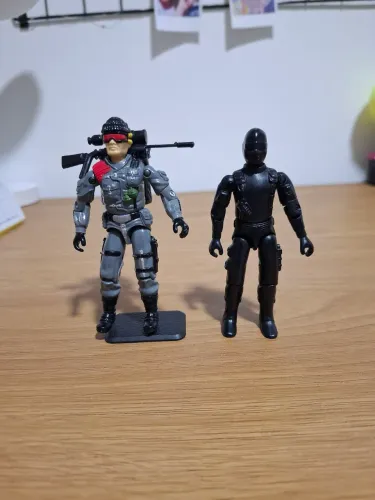 Vende-se em conjunto G.I Joe Franco atirador Noturno e Soldado Cobra