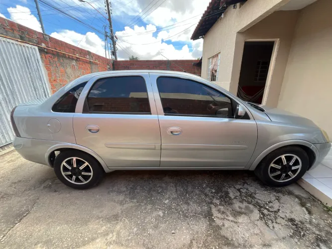 Chevrolet Corsa Sed. Premium 1.4 8V Econoflex 4P 2011