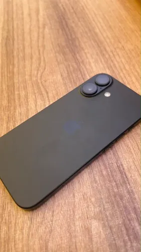 iPhone 16 ?