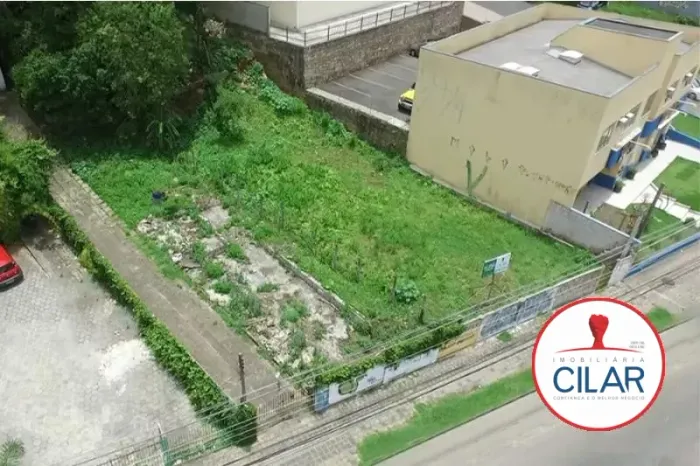 Imobiliária Cilar Aluga Terreno no Centro Cívico com 600m², Ref. 02370.004-CILAR