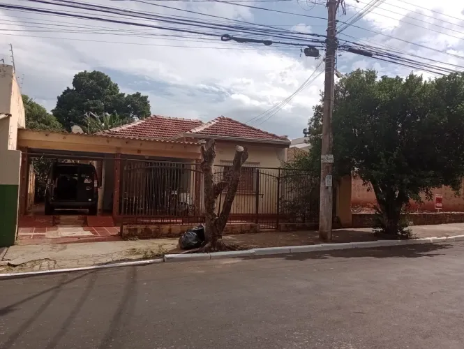 Troco ou Vendo Casa em Ourinhos-SP