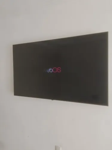 TV LG UHD 60 POLEGADAS