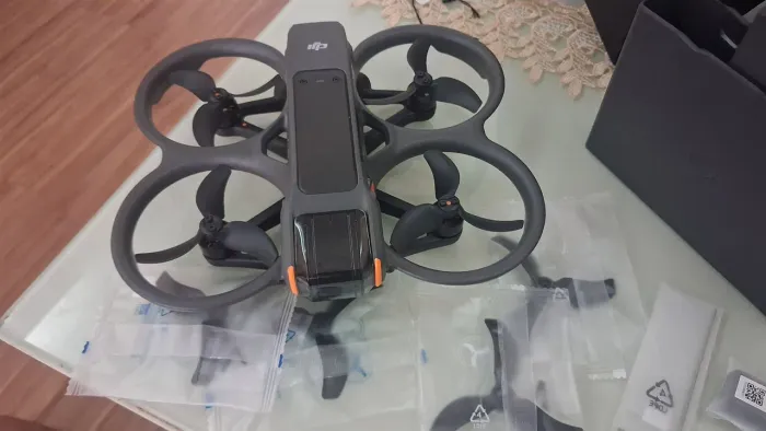 Avata 2 DJI, 3 baterias, nunca usado(sem óculos)