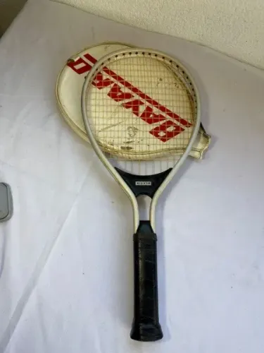 Antiga Raquete De Tênis Metalplas Mignon - 47cm