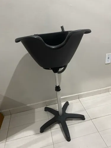 Lavatório portátil DOMPEL 250 reais