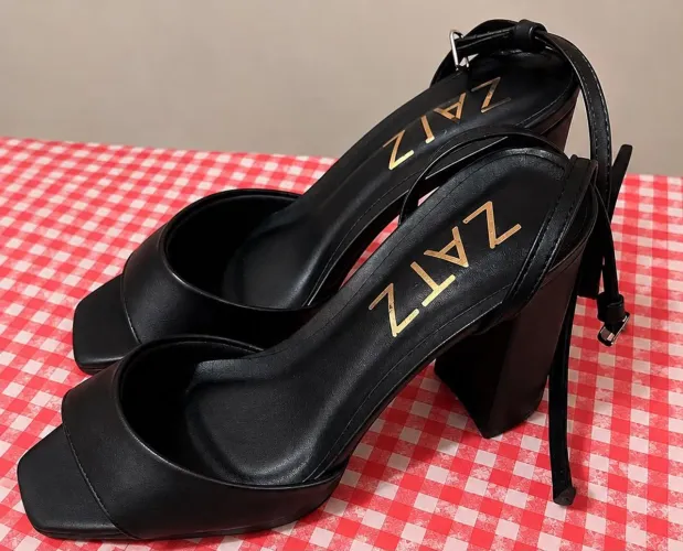 Sandália Zatz Preta de Salto Alto - Tamanho 35
