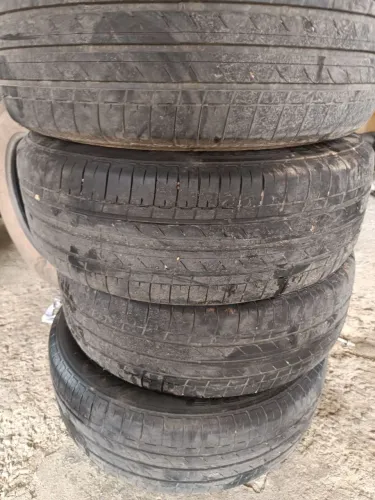 Pneu 215/60/16 brigstone