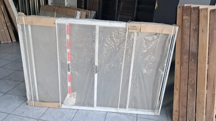 Janela vitro 4 folhas 100x150