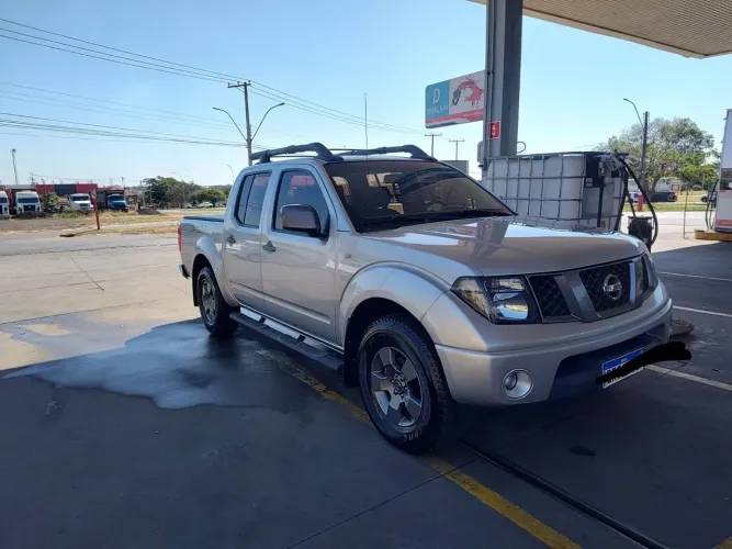 Nissan Frontier LE Attack CD 4X4 2.5 TB Die.aut 2013