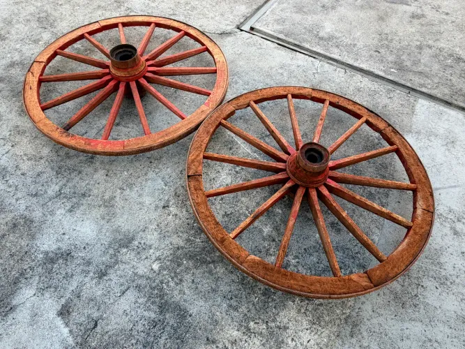 RODA DE CARROÇA RARIDADE PARA COLECIONADOR