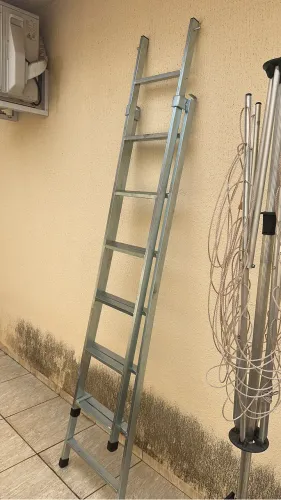 Escada de Metal