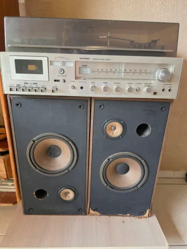 SHARP SG-220 VINTAGE 3x1 - Toca-discos automático + Rádio + K7