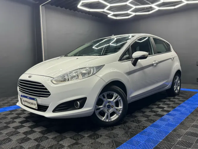 Ford Fiesta 1.6 16V Flex Aut. 5P 2014