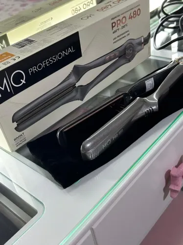 Chapinha Profissional Titanium Pro 480°c Mq Hair Styling