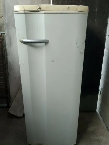 GELADEIRA COM DEFEITO, COMPRESSOR QUEIMADO 