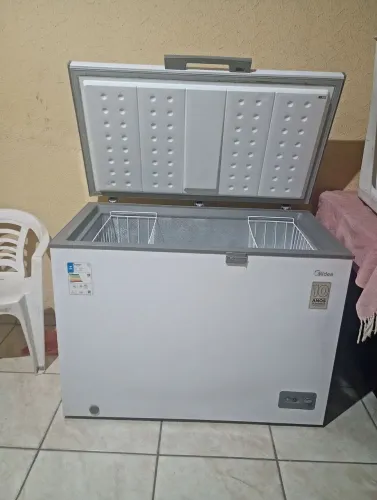Freezer Midea 295l apenas 5messes de uso ainda na garantia sem marcas de uso (novo)