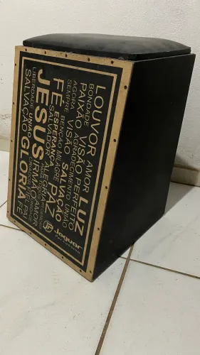 Cajon Elétrico alcochoado?