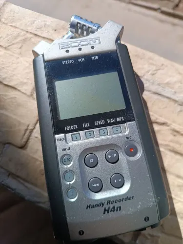 Zoom H4n