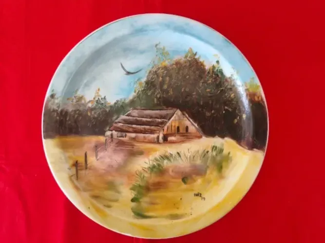 Prato decorativo pintado à mão