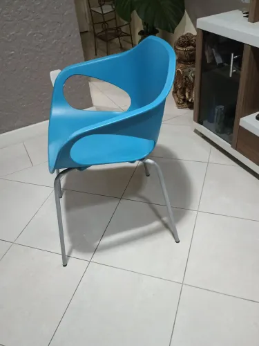 Cadeira decorativa moderna stay muito bonita e sofisticada moderna