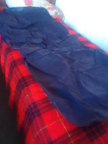 Colchão solteiro inflável  a ar para acampamento .pesca etc