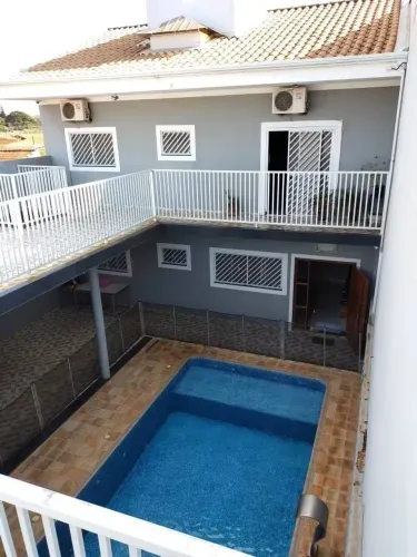 Ótima casa com piscina e infraestrutura em Santa Rita do Passa Quatro SP