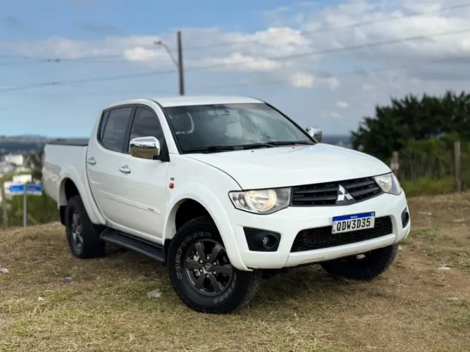 Mitsubishi L200 Triton XB 3.2 CD TB Int.diesel Mec. 2018