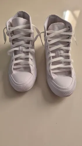 Tênis Chuck Taylor All Star cano alto branco
