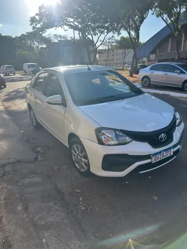 Toyota Etios X Plus Sedan 1.5 Flex 16V 4P Aut. 2021