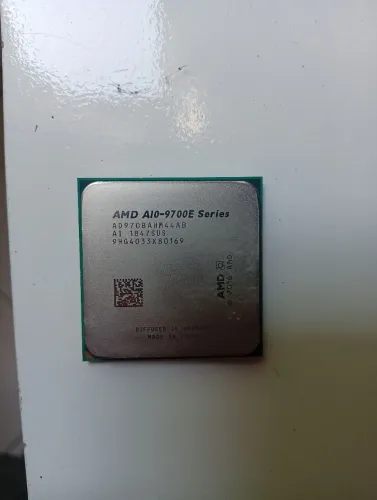 Processador AMD A10 9700e