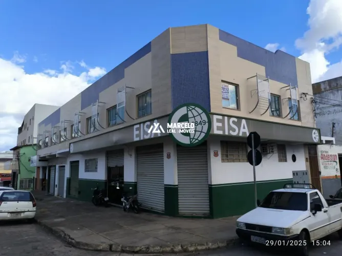Alugo 09 salas com possibilidade de 02 recepções no 1º andar com Habites comerci