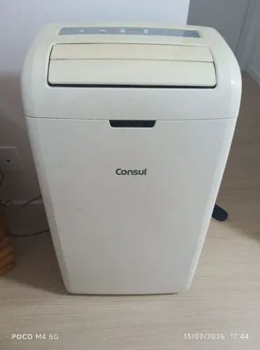 Ar condicionado portátil Consul com defeito