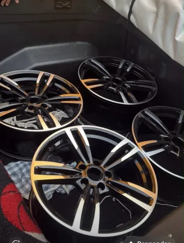 Roda BMW M3. 2019