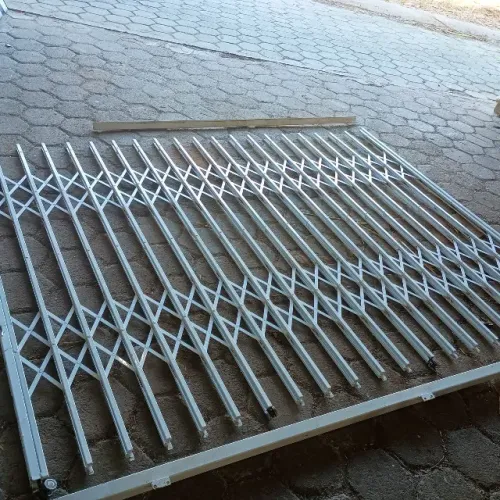 Portão Metálico Pantográfico Completo - 2,87 x 2,18 m