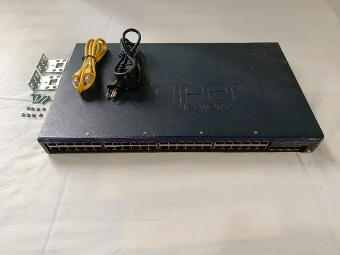 Switch Poe Juniper Ex2200-48p-4g 48 portas Gigabit 4 portas Sfp Layer 3