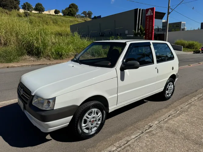 Fiat Uno Mille 1.0 Fire/ F.flex/ Economy 2P 2013