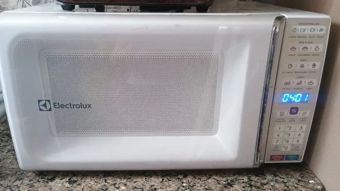 Microondas Eletrolux 32 litros 