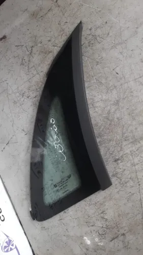 Vidro Fixo traseira Corsa hatch lado direito 