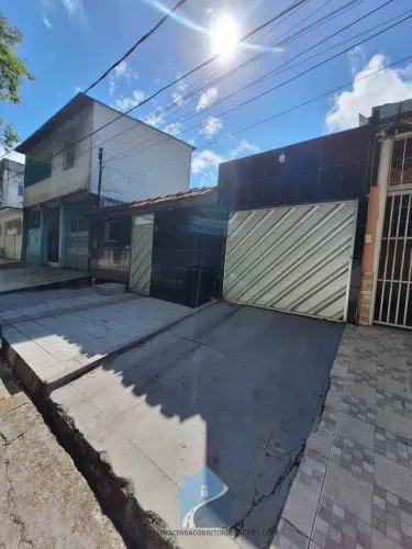 Casa no Conjunto Flores - Bairro Flores. - Manaus