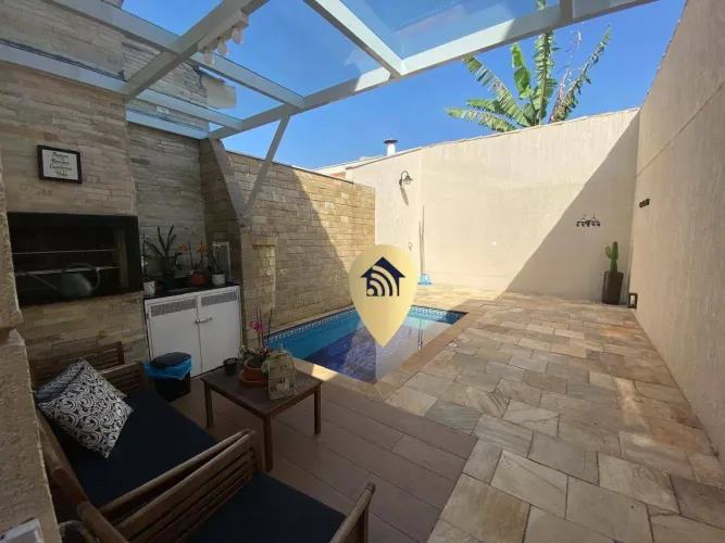 Casa à venda com piscina na Vila São Silvestre