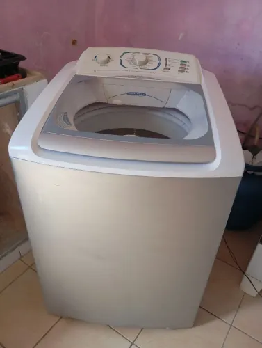 Máquina de lavar roupa Eletrolux 12 kilos