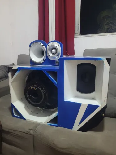 Som automotivo