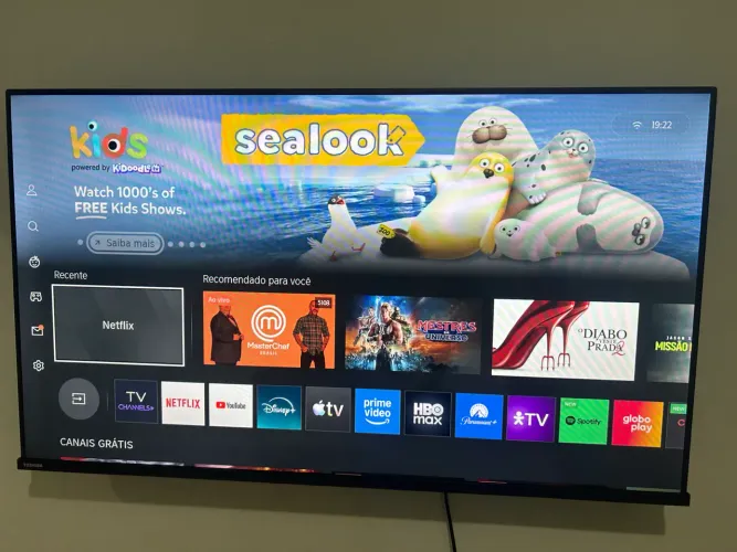 Vendo Tv novinha sem marca de uso