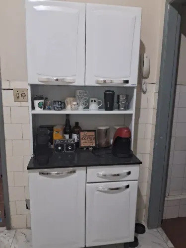 Armário de cozinha Itatiaia - praticamente novo