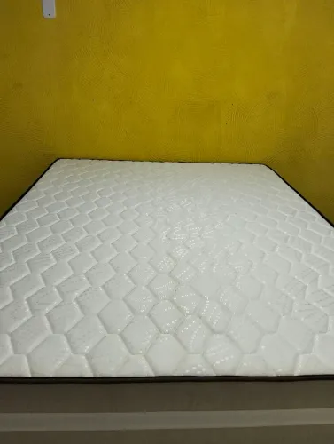 CAMA QUEEN seminova Reconflex 