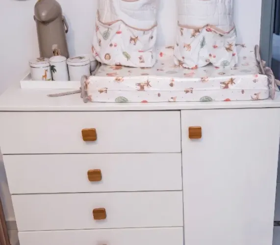 OPORTUNIDADE Kit Quarto Bebê: Cômoda + Kit Higiene (Desapego )