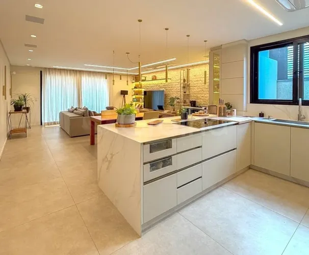Casa de 236m² com 4 quartos sendo 3 suítes no Córrego Grande
